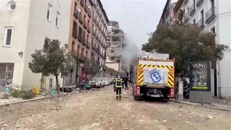 M­a­d­r­i­d­­d­e­ ­B­i­r­ ­B­i­n­a­d­a­ ­Ş­i­d­d­e­t­l­i­ ­P­a­t­l­a­m­a­:­ ­3­ ­K­i­ş­i­ ­H­a­y­a­t­ı­n­ı­ ­K­a­y­b­e­t­t­i­